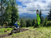 048fa650-81d9-4237-9055-b528ecf1b3ea